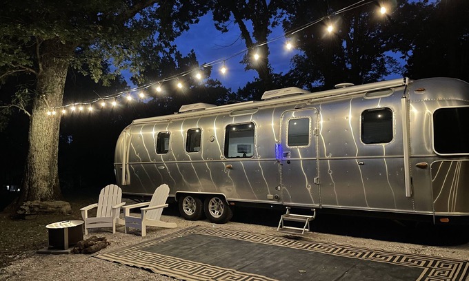 Thompson's Station Maison | Airstream RV - Close to Nashville, yet tucked away from the bustle
