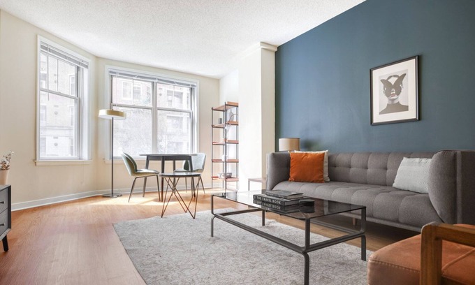 West End Appartement | Airy Foggy Bottom 1BR w/ Gym, Pool, W/D near World Bank by Blueground