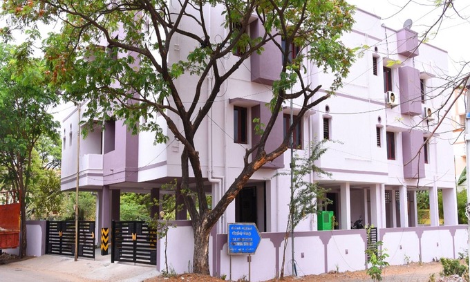 Ambattur Hôtel | Aishwaryam Deshna Service Apartment