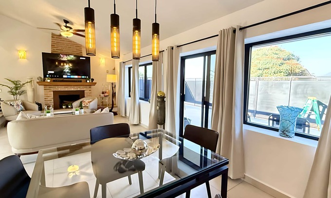 San Antonio Tlayacapan Maison | Modern Ajijic 1 King Bedroom With Great Patio - Waking Distance To Everything