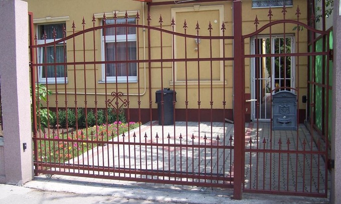 Zuglo Appartement | Akacia Apartment - FREE INSIDE PARKING, 2 bedrooms, garden, next to centre