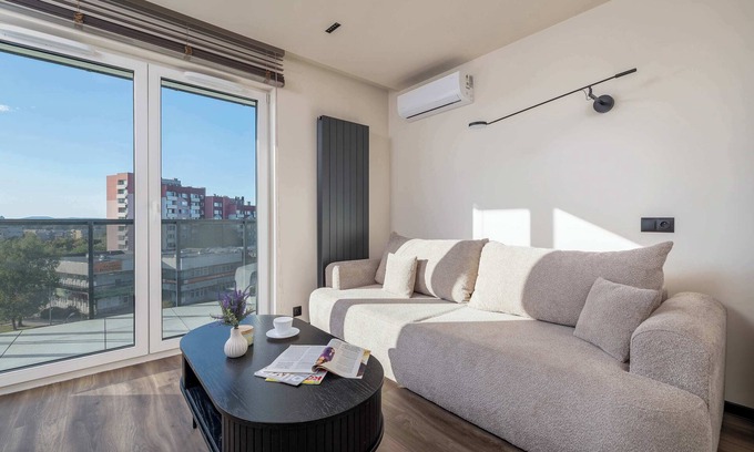 Tychy Appartement | Al. Bielska 129 Tychy | Air Conditioned Studio with Parking and Mountain View