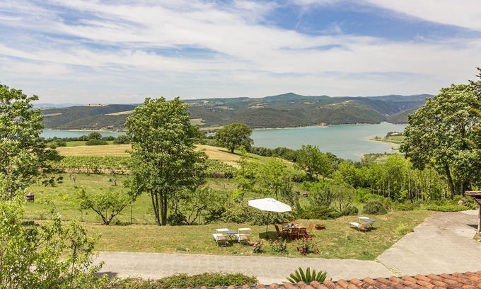 Baschi Villa | Al Lago Incantato Villa With Pool, Baschi, Italy