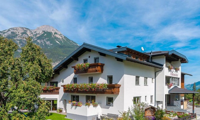 Arzl im Piztal Appartement | Albeinelerhof