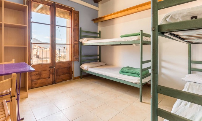 Salas de Pallars Appartement | Alberg La Solana - 23 - Habitación Cuádruple (3 - 4 Plazas)