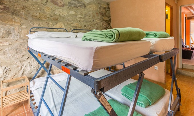 Salas de Pallars Appartement | Alberg La Solana - B12 - Habitación Cuádruple - 2 Literas Extensibles (4 Adultos)