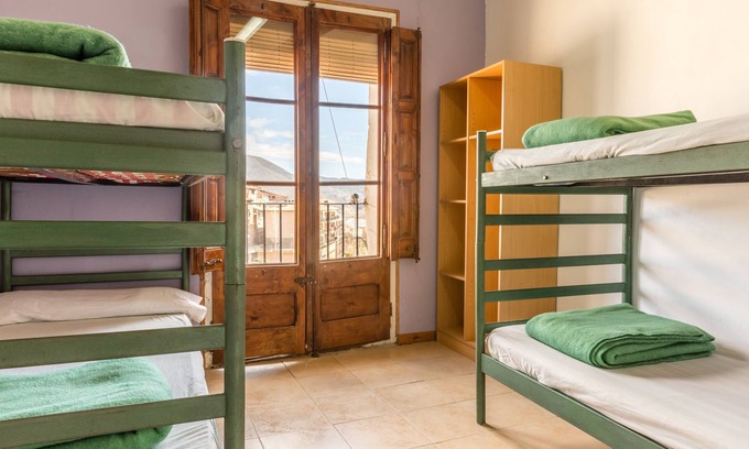 Salas de Pallars Appartement | Alberg La Solana - 24 - Habitación Cuádruple (3 - 4 Plazas)