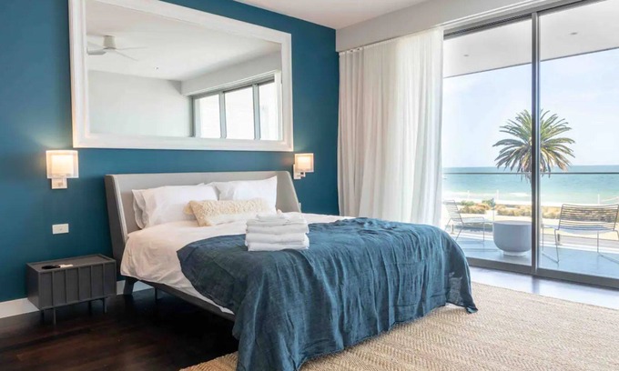 Albert Park Maison | Albert Park - Beachfront Bliss