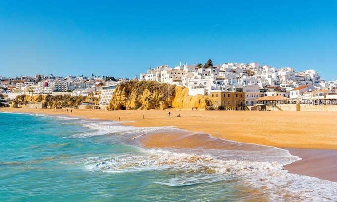 Areias de Sao Joao Appartement | Albufeira Twins 3 With Pool by Homing