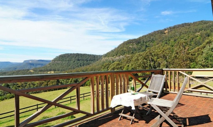 Kangaroo Valley Maison | Alcheringa Cottage Amazing Location with views