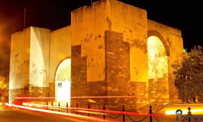 Se Maison | 'Alcova do Arco' inside IX century City Walls at Old Town nearby 4 islands