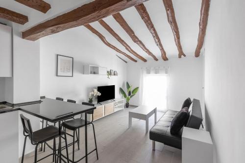 Alcoy Appartement | Alcoy Old Town - Reformed Penthouse with AC and wifi