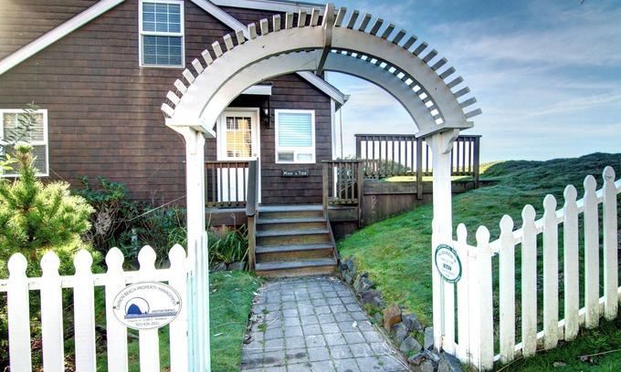 Tolovana Park Maison | Aldoren's Wind 'n Tide - Oceanfront - Cannon Beach Property Mgmt