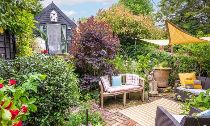 Wangford Maison | Alec Hills Bakehouse