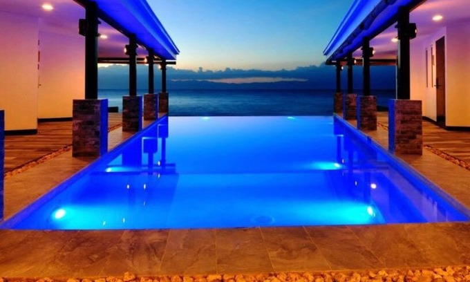 Alegria Maison | Alegria Water Front Beach House