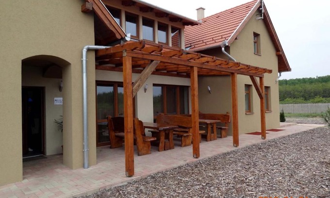 Kunfeherto Maison | Alföldi Borok Háza