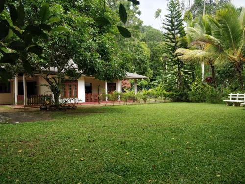 Yatinuwara Maison | Alfred Colonial Bungalow & Spice Garden
