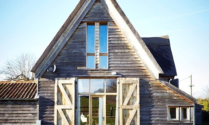Bramfield Maison | Alfred's Barn peut accueillir jusqu'à 8 dans 4 chambres