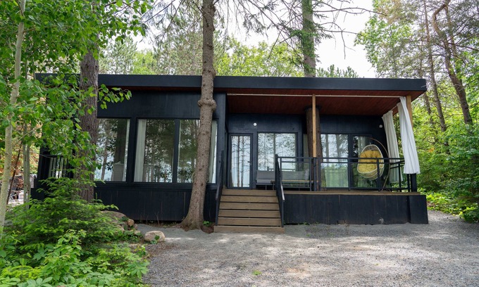 South Algonquin Cabine | Algonquin's Edge Resort | Waterfront 9