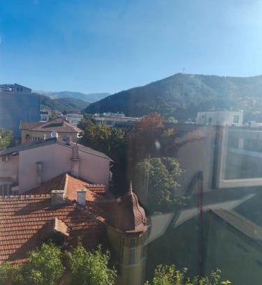Varosha Appartement | AlHana Panoramic Studio - Top Center, Blagoevgrad