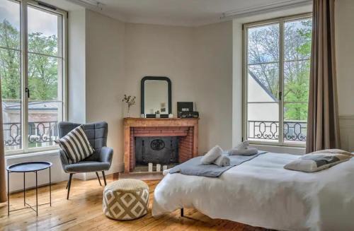 Mont-sous-Vaudrey Maison | Alice Wilson