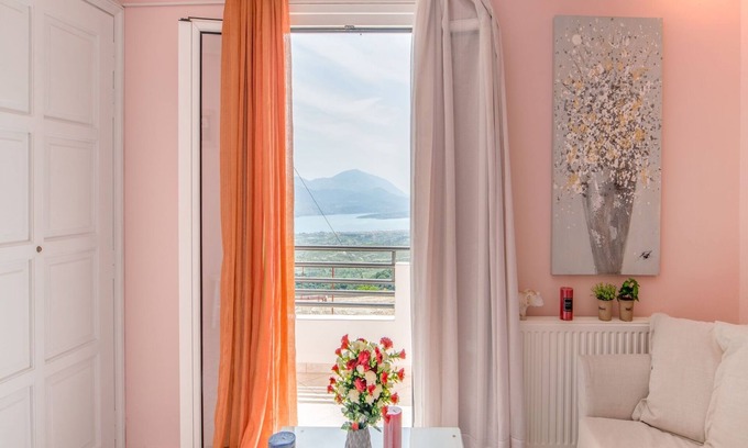 Paliki Appartement | Aliki's Maison Flat - Three Bedroom Apartment, Sleeps 6