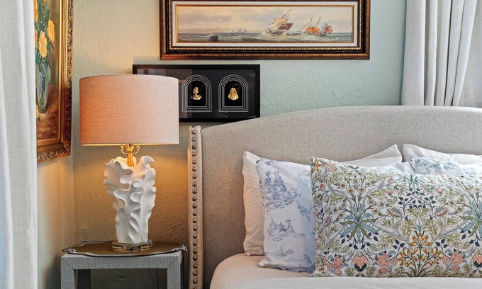 Mount Dora Cottage | Tout est dans les détails: commodités modernes, centre-ville à proximité.