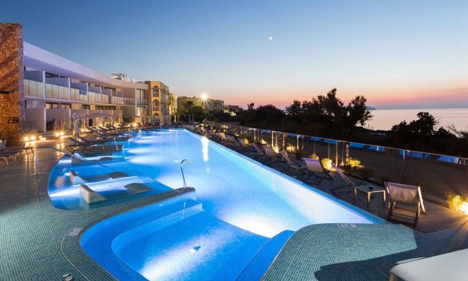San Antonio Bay Station Balnéaire | All-Inclusive Deluxe Master Suite, 2 Bedrooms, Roof Terrace at Sirenis Club Aura