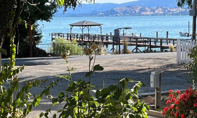 Nice Cabine | Labor day SPEC-20%OFF HOL RATE.LAKEVIEW W/DECK+ONSITE RENTALS, FREE WINE TASTING
