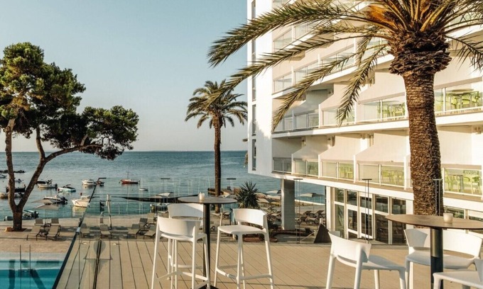 Ibiza Town Station Balnéaire | All-Inclusive Life Premium Room; Double Whirlpool Tub with Sea View, and Balcony