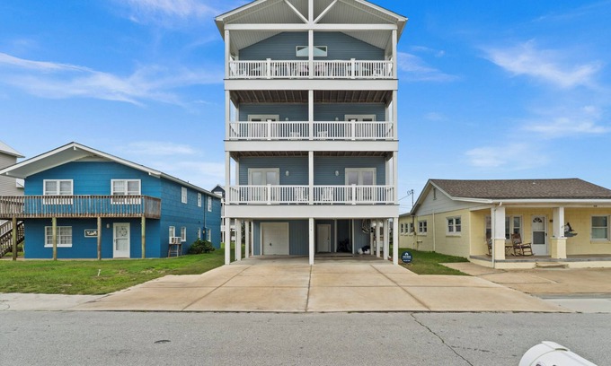 Atlantic Beach Maison | All is Swell! Surf, Stay, & Soak It In w/Private Pool, Ocean Views & Elevator