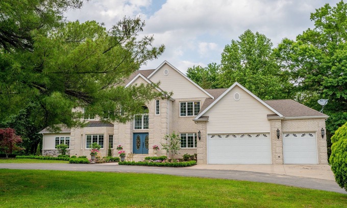 Carbondale Maison | Contemporary & Charismatic 5 Bedroom Home