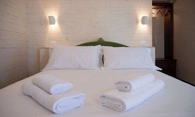 Terracina Lit Et Petit-Déjeuner | Alley Effe|Essentia: Corner of paradise in the heart of the historic center sea view