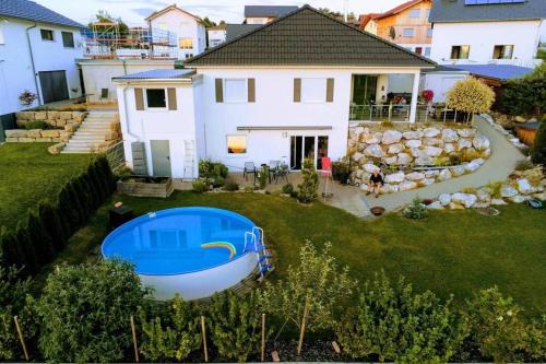 Christazhofen Appartement | Allgäu gemütliche, moderne Wohnung mit Garten-Pool