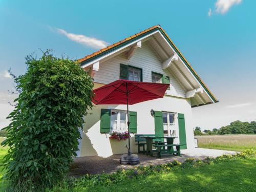 Luft Maison | Alluring Holiday Home in Ubersee with Whirlpool
