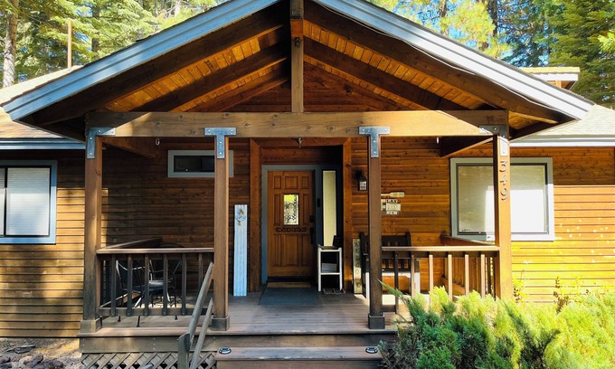 Lake Almanor West Maison | Almanor Oasis with Golf Course View