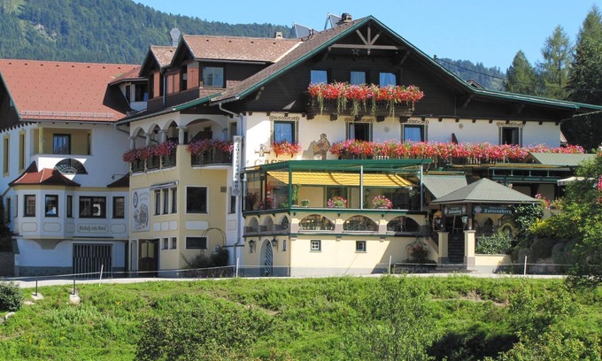 Spital am Pyhrn Cabine | Almhaus - Berggasthof Zottensberg