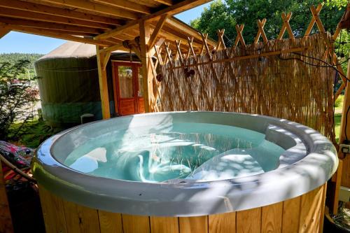Andrychow Maison | Aloha Glamp - okrągłe domki przy rzece - balia i sauna - Energylandia