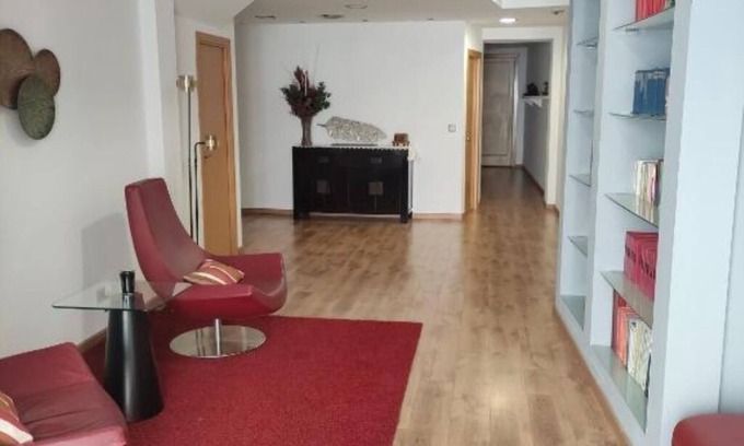 El Prat de Llobregat Maison | Alojamiento independiente de invitados el Olivo