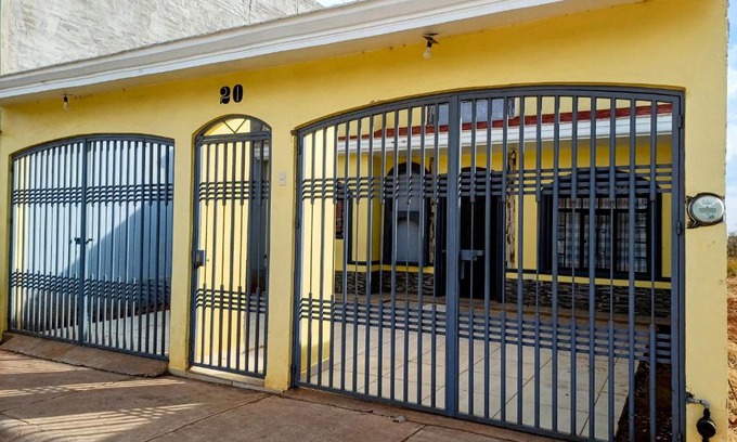 Arandas Maison | Alojamiento Familiar Varo