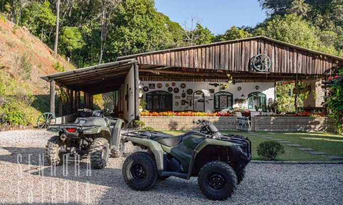 Sao Pedro de Alcantara Maison | Alpen Ville Ferme avec Piscine Inoubliable