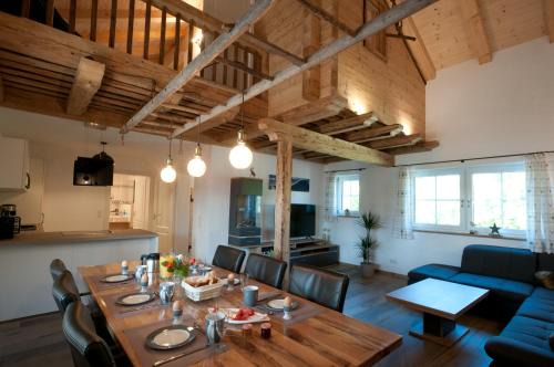 Feldwies Appartement | Alpenblick am Chiemsee