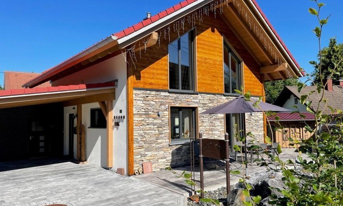 Oberzollhaus Maison | Alpenchalet Allgäu - vacation home, shower or bath, WC, 2 bedrooms