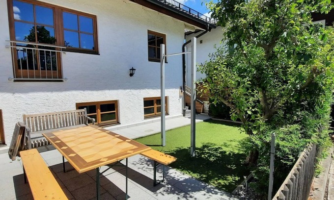 Mittenwald Appartement | Alpenchalet Karwendel - Apartment - 4 bedrooms/ 2 bathrooms/ shower and bath, WC