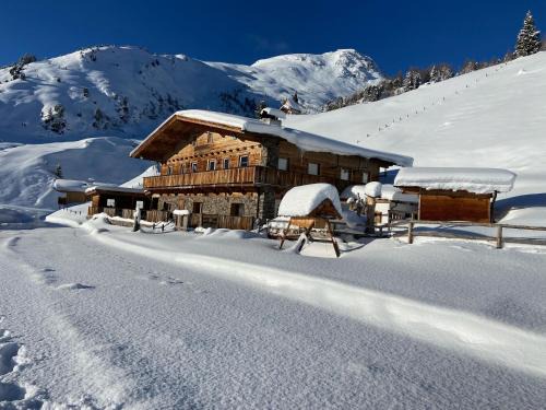 Zellberg Maison | Alpine pasture in the Zillertal mountains