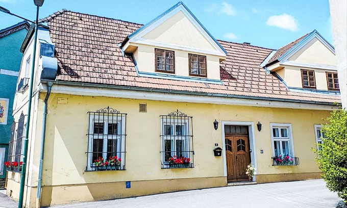 Aggsbach Markt Appartement | Alte Post by Interhome