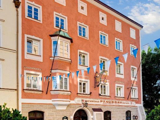 Trostberg Hôtel | Altstadt- und Businesshotel Pfaubräu - Brauereigasthof - Frühstücksbuffet - kostenfreie Radgarage - Hunde willkommen