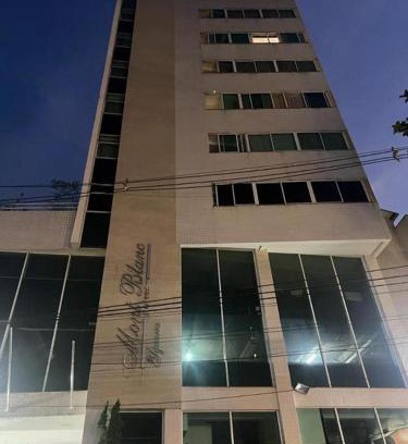 Palmeiras Appartement | Alugo 1 Suite 210 no Mont Blanc