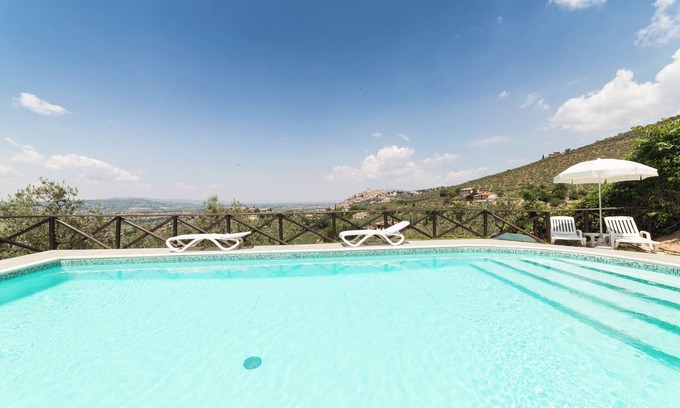 Bovara Maison | Alvavista1 apartment with pool, 20 minutes drive from Assisi center