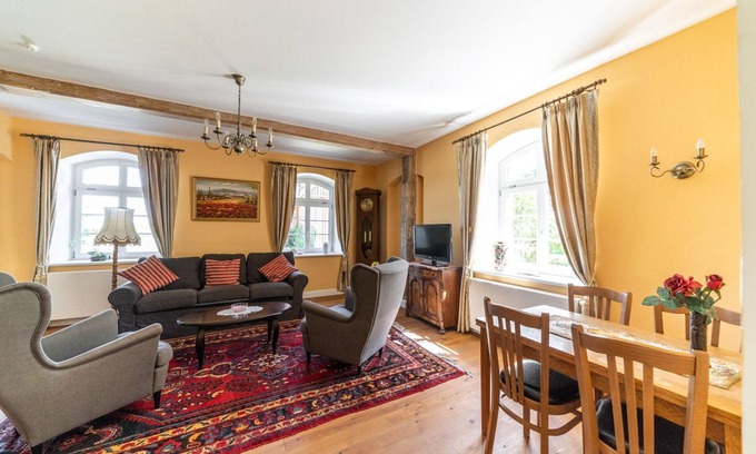 Putnitz Appartement | Sur tourelles - Château Pütnitz - Canoë spéciale de 4 U (05 Sept-18 Juin)